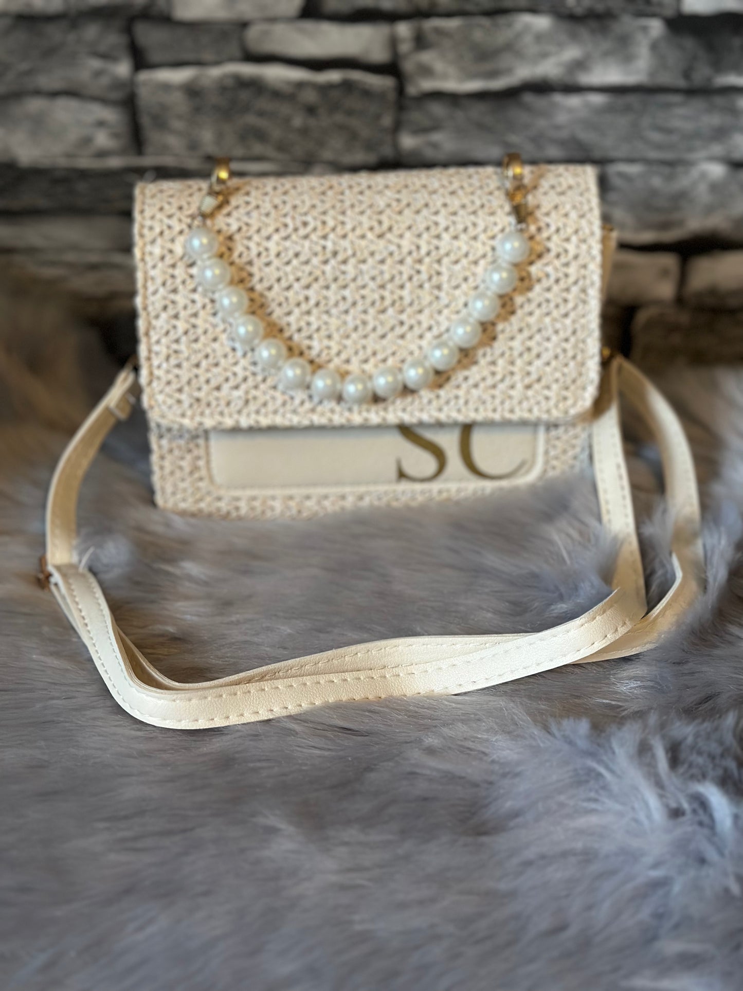 PEARL HANDLE BAGS