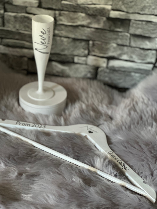 PROM CHAMPAGNE AND HANGER SETS