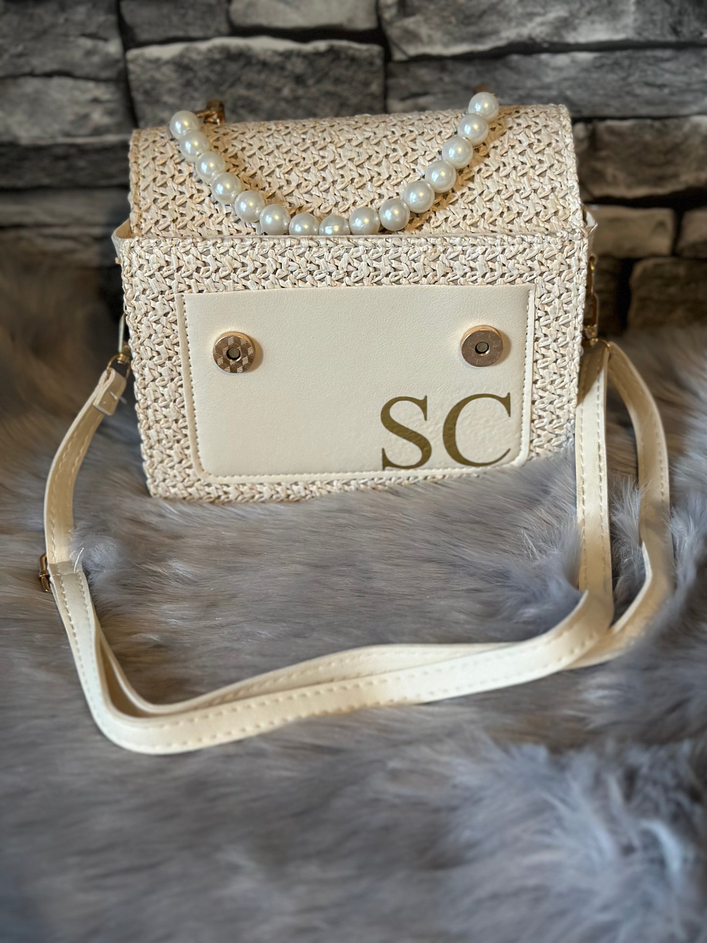 PEARL HANDLE BAGS