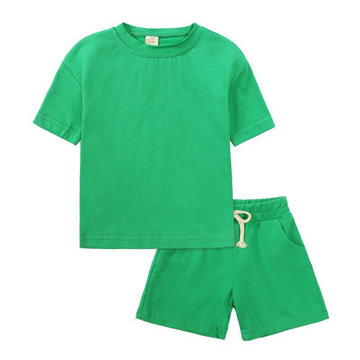 SHORTS AND TEE SET
